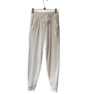 Alo Yoga XXS Ivory Muse Sweatpants